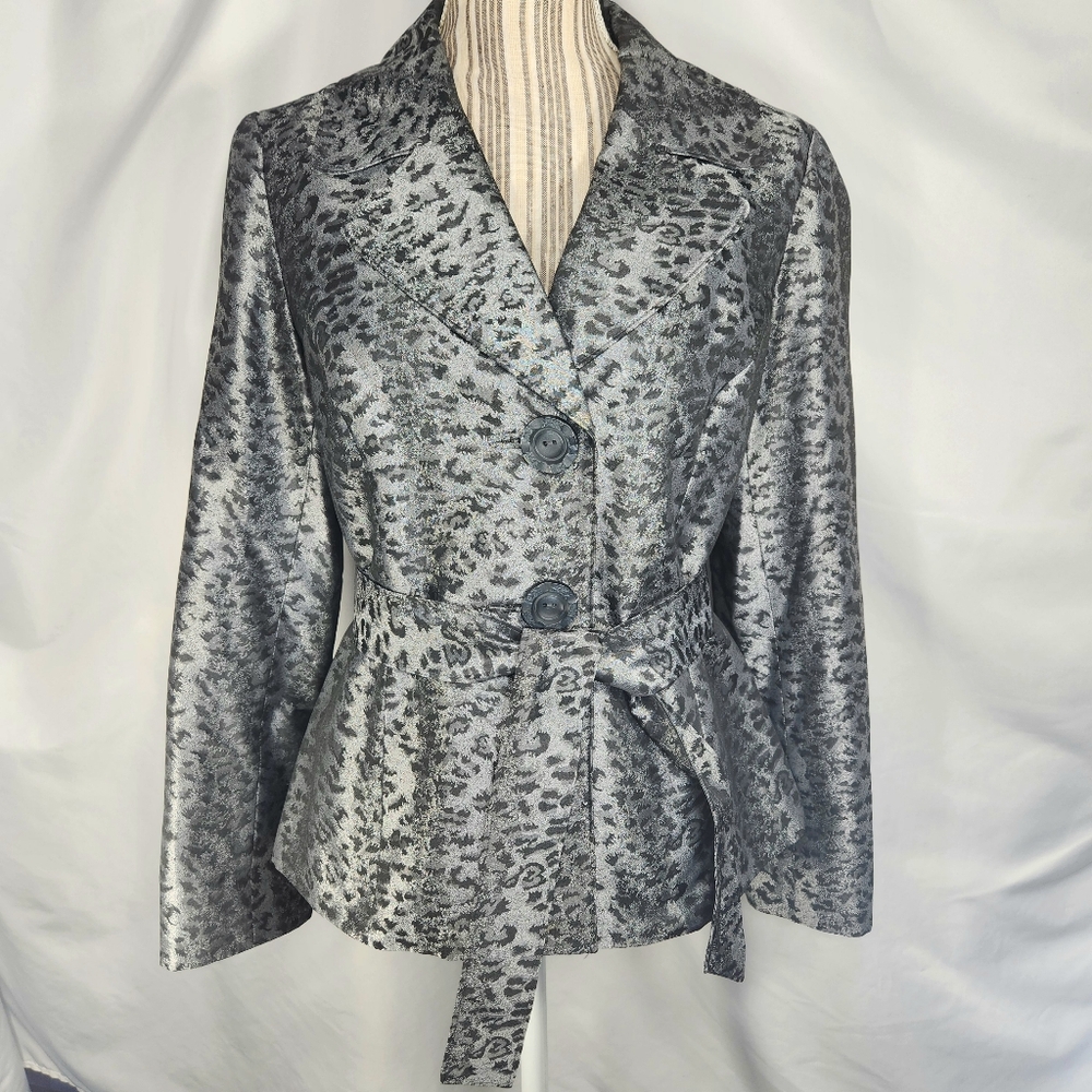 Abbie Mags NWOT Silver & Grey Animal Print Belted Button Down Jacket Size Small